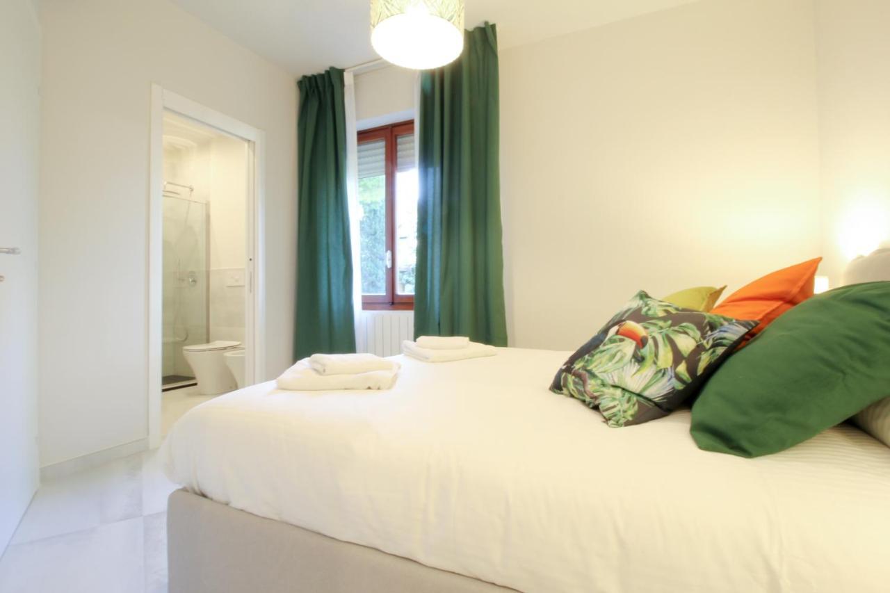 Parrots & Palms Apartment Bordighera Bagian luar foto